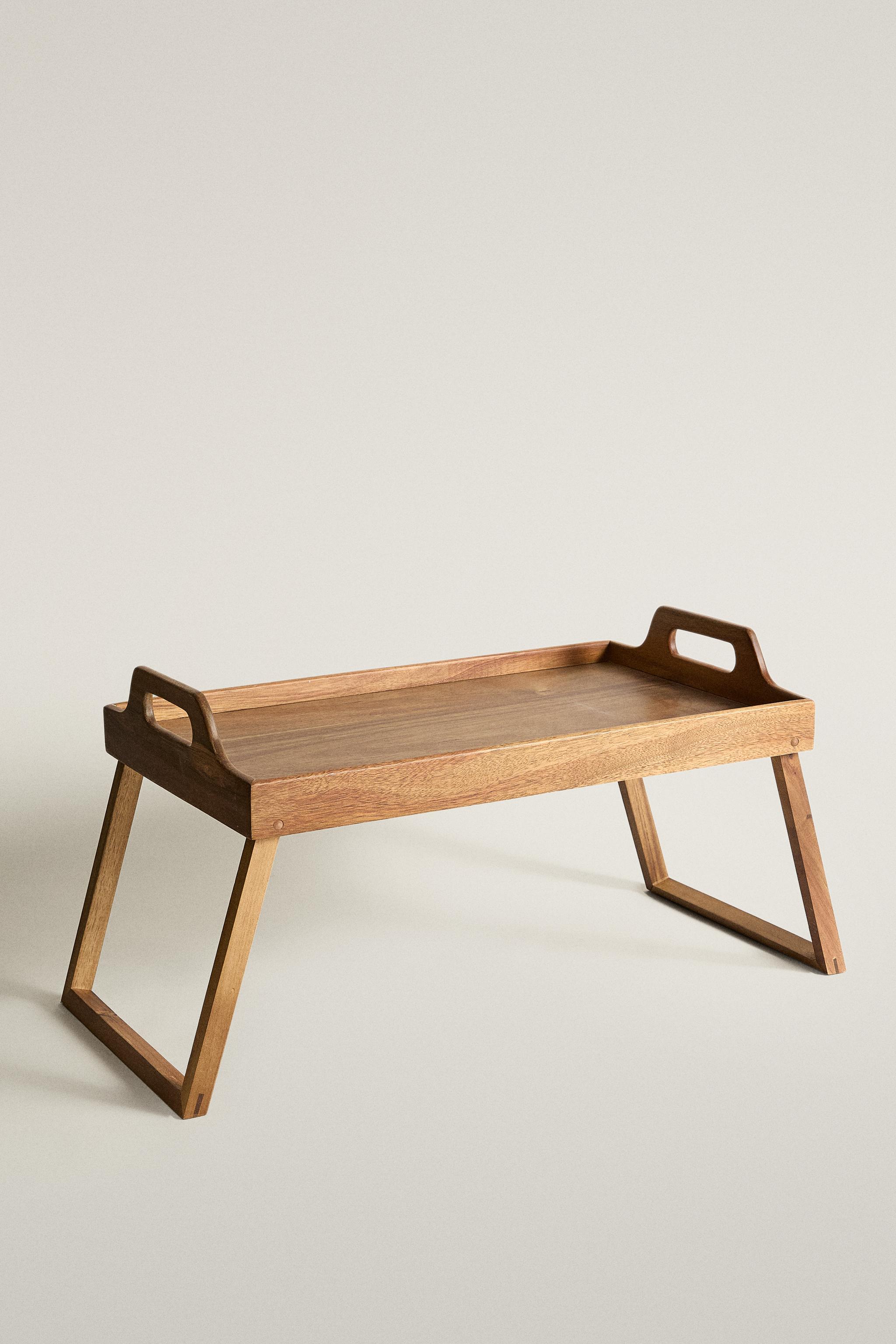 FOLDABLE TRAY WITH HANDLES
